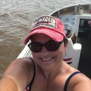 Meet your Posher, Lisa